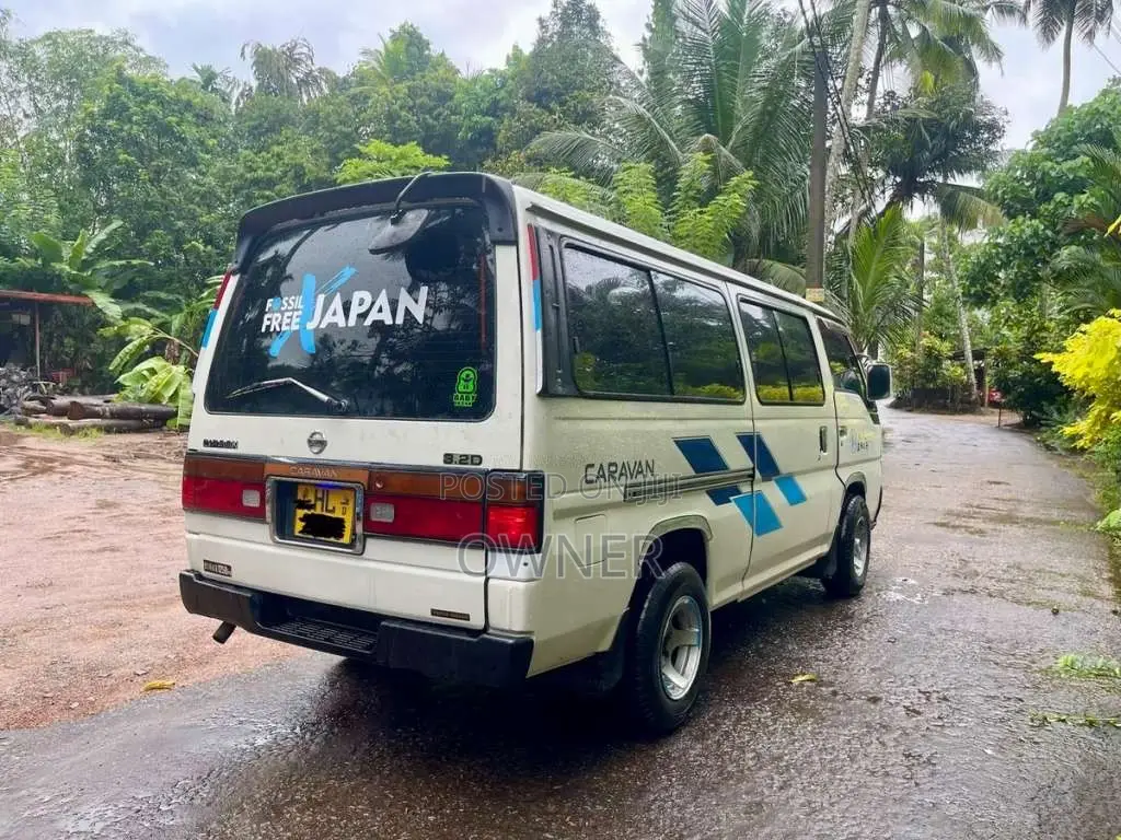 Nissan Caravan 1998 Van (Used)