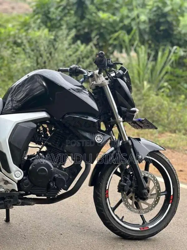 Yamaha FZ Version 2.0 2019 Motorbike (Used)