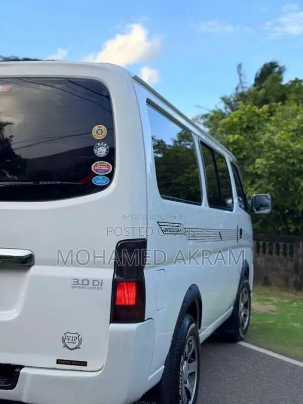 Nissan Caravan E25 2012 Van (Used)