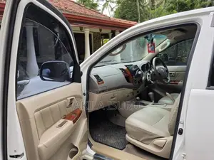 Toyota Hilux Vigo 2006 Pickup (Used)
