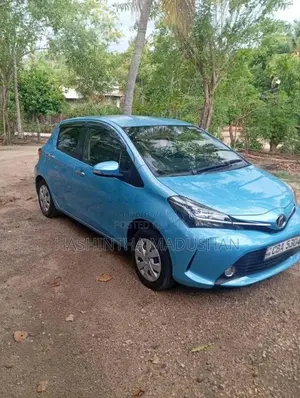 Toyota Vitz 2016 Car (Used)