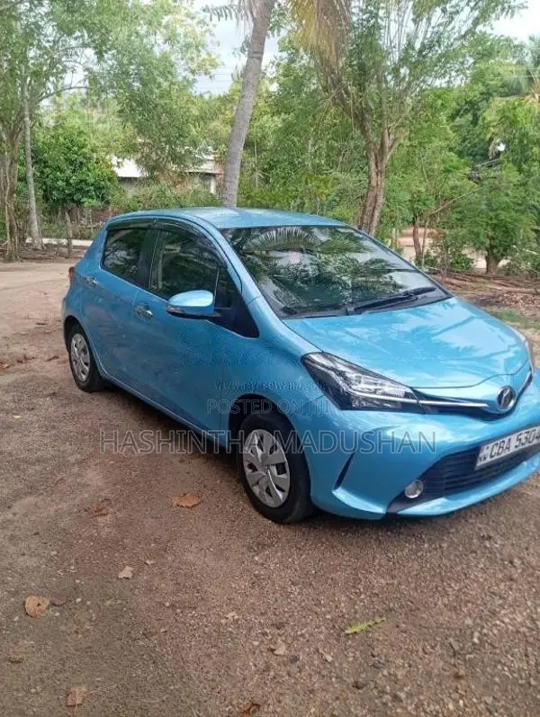 Toyota Vitz 2016 Car (Used)
