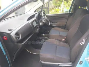 Toyota Vitz 2016 Car (Used)