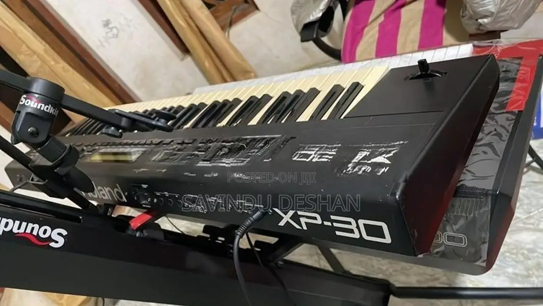 Roland Keyboard XP-30