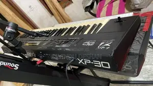 Roland Keyboard XP-30