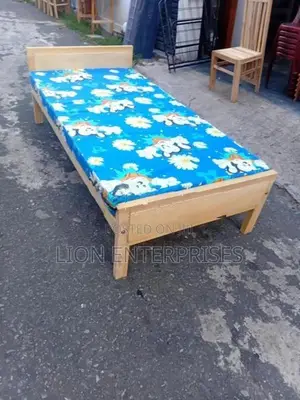 Single Bed with Mattress 6×3