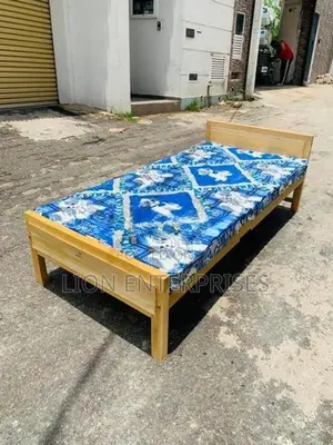 Bed and Single Layer Mattress
