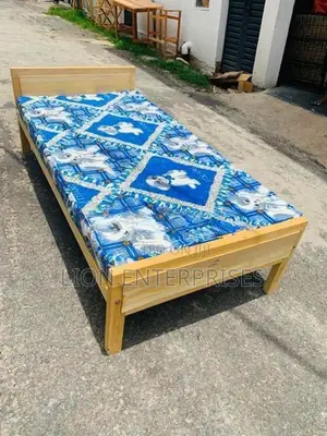 Bed and Single Layer Mattress