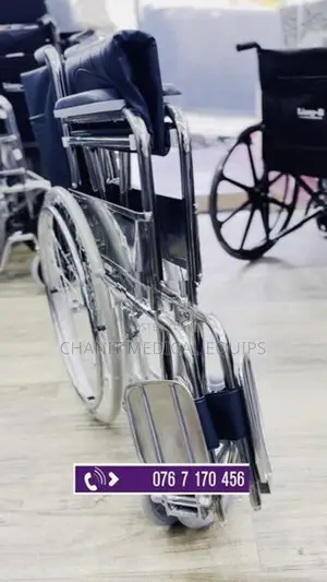 Wide-Seat Folding Wheelchair / Basic
