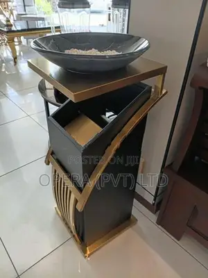 Luxurious Dust Bin
