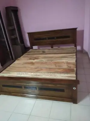6 by teak box bed (72-72) (B-18)