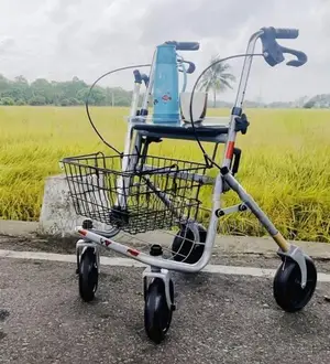 Senio Standard Rollator