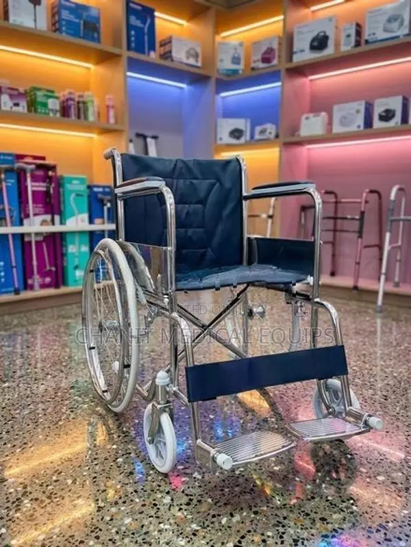 Wide-Seat Folding Wheelchair / Basic