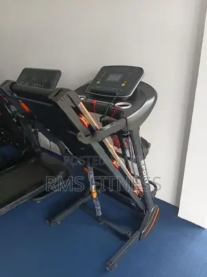Brand New Treadmill with Vibration Belt and Dumbbells /Twister -S9