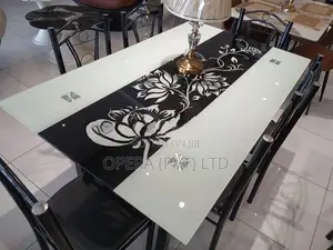 Dining Table with 6 chairs