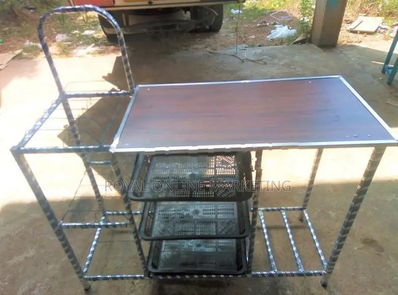 GAS TABLE WITH PLATE RACK (I-3)
