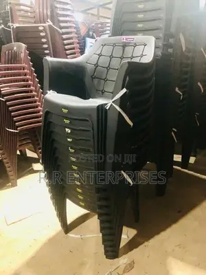 Piyestra Chair