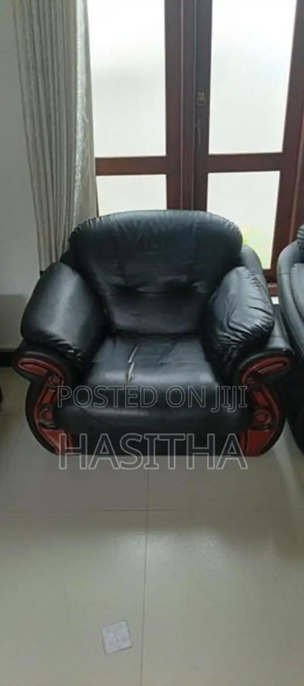 Damro Sofa Set