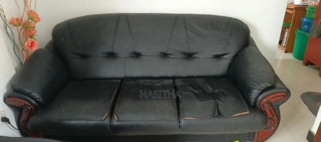 Damro Sofa Set