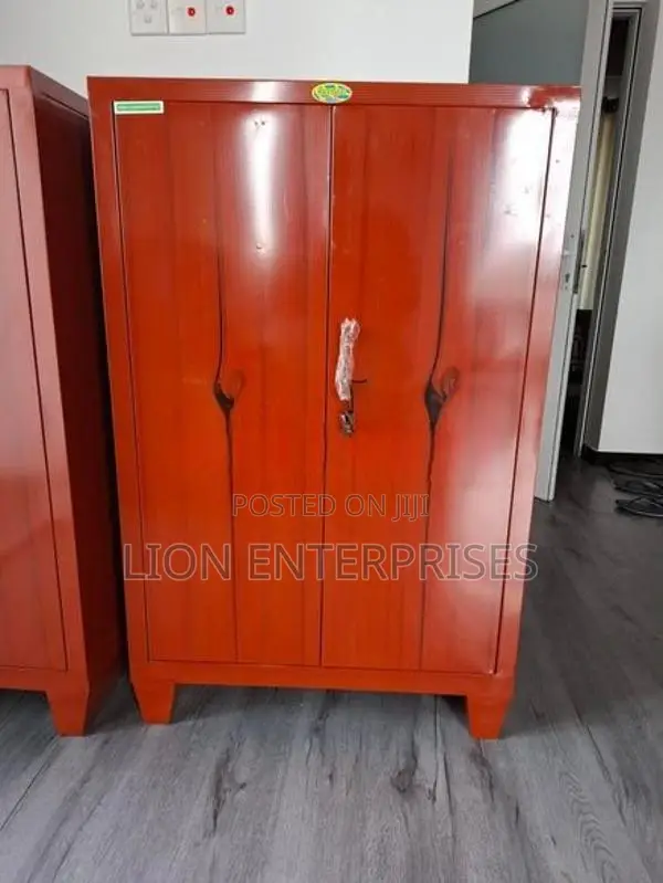 4×2.5 Ft Steel Half Cupboards