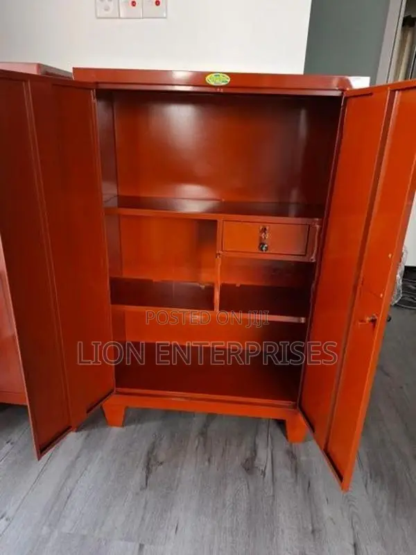 4×2.5 Ft Steel Half Cupboards