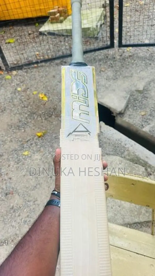 Cricket Bat - Mics 5000