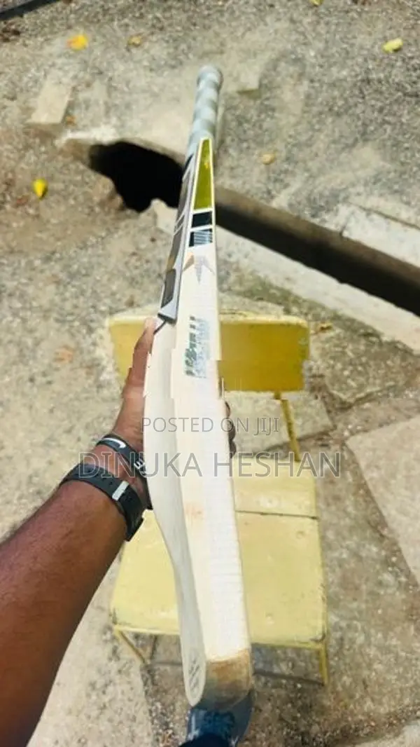 Cricket Bat - Mics 5000