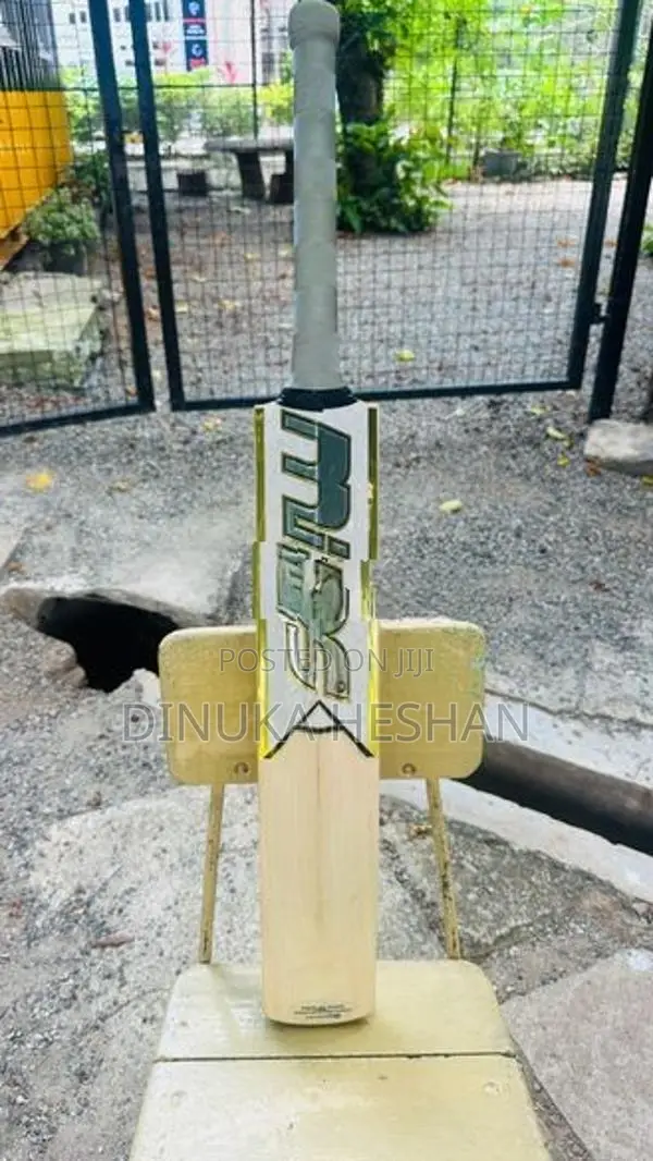 Cricket Bat - Mics 5000