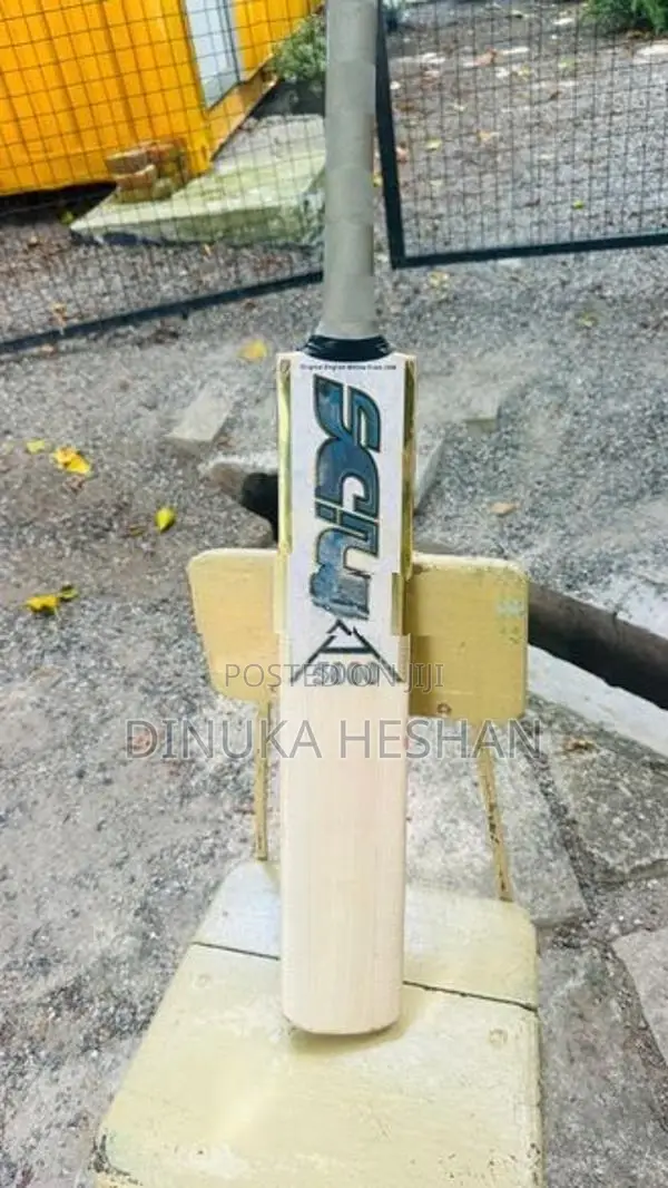 Cricket Bat - Mics 5000