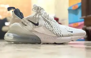Nike Air Max 270