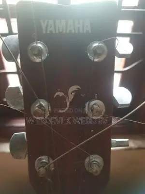 Yamaha F310 Dreadnought Acoustic Guitar
