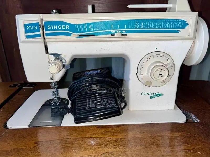 Singer Contessa Machine