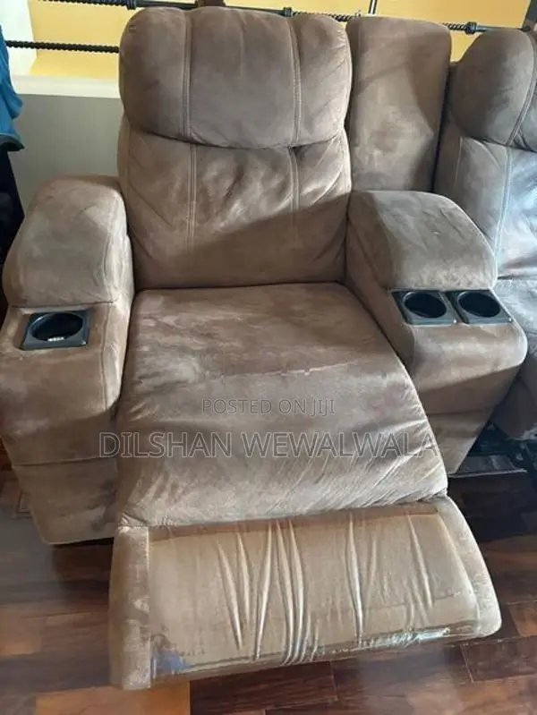 Damro 4 Seater Manual Reclining Sofa Set With Cupholders