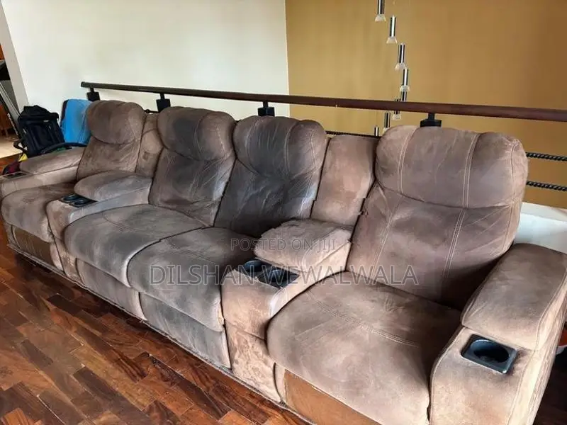 Damro 4 Seater Manual Reclining Sofa Set With Cupholders