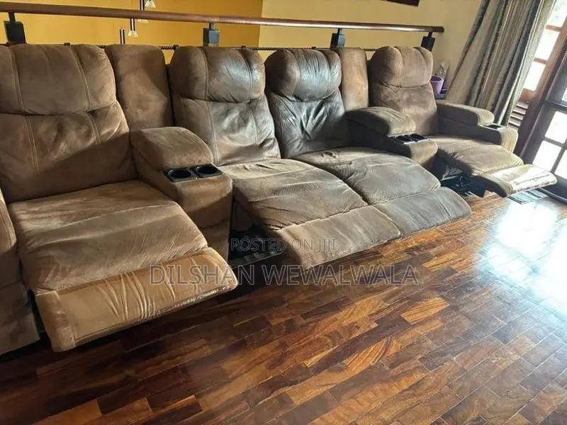 Damro 4 Seater Manual Reclining Sofa Set With Cupholders