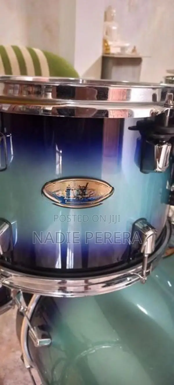Pearl Decade Drum Set
