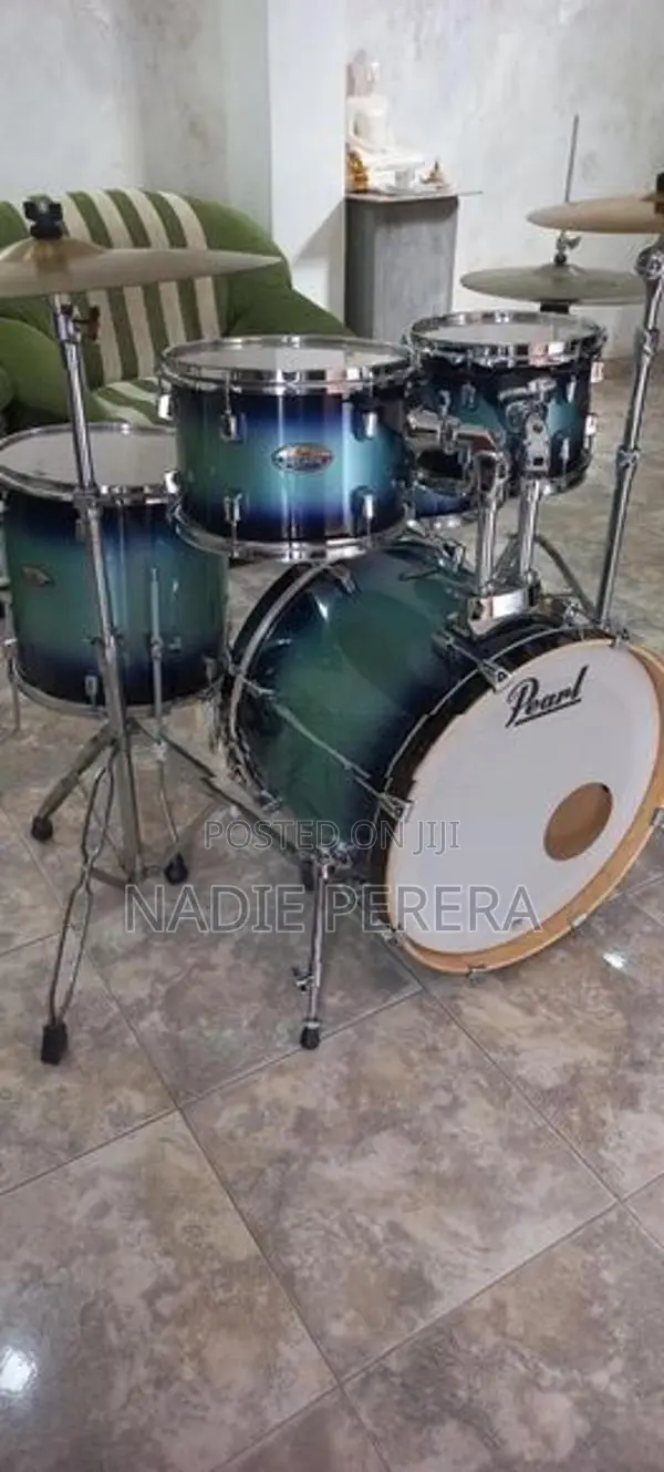 Pearl Decade Drum Set