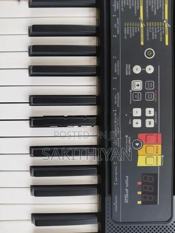 Yamaha PSR - F52