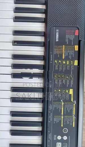 Yamaha PSR - F52