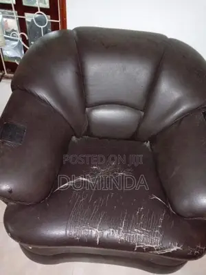 Damro Sofa Set