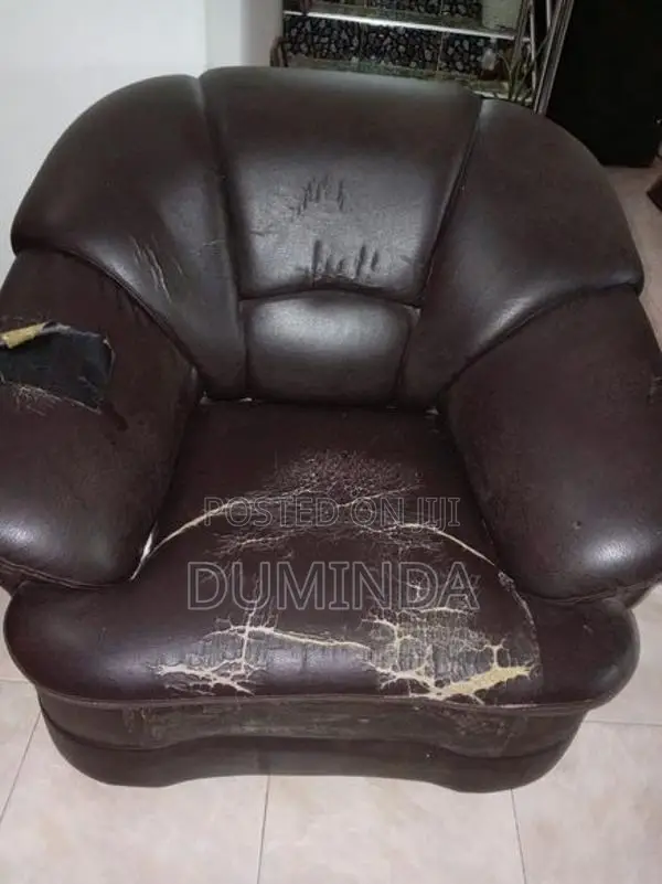 Damro Sofa Set