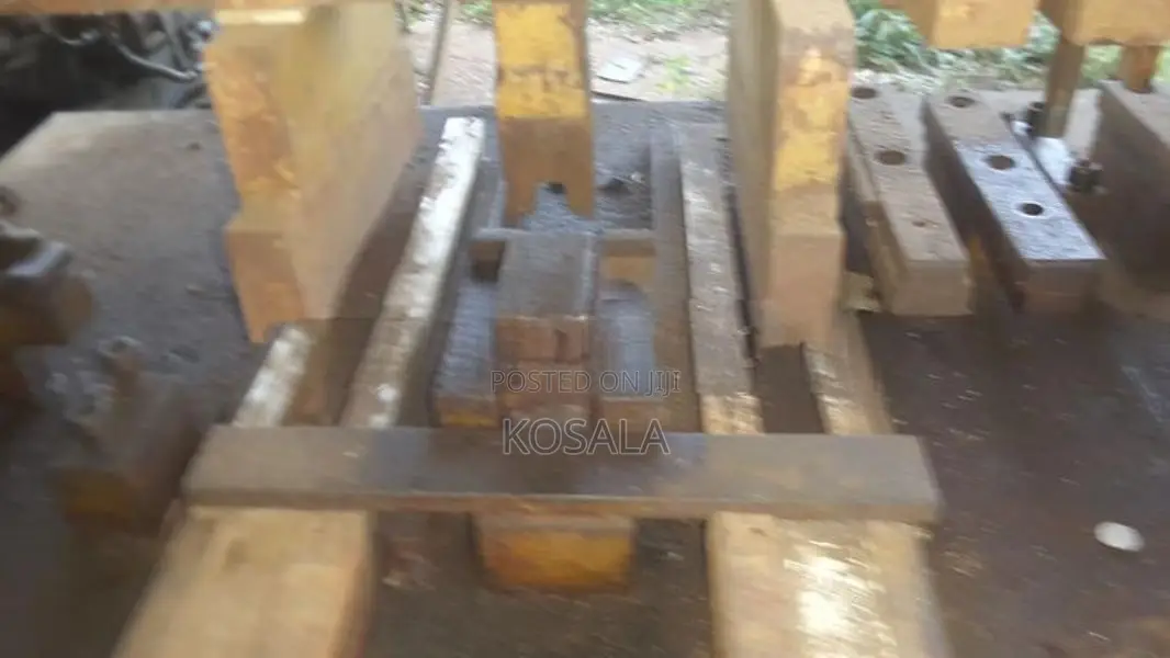 Aluminium With Steel Punching Machine