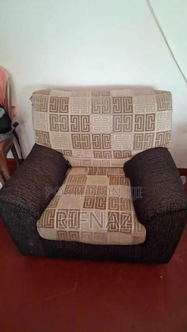 3/1/1 Sofa Set With Coffee Table