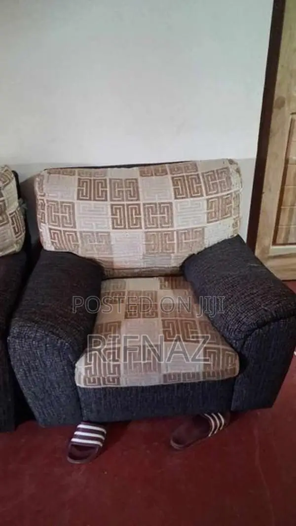 3/1/1 Sofa Set With Coffee Table
