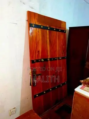 Mahogani Door Jackwood
