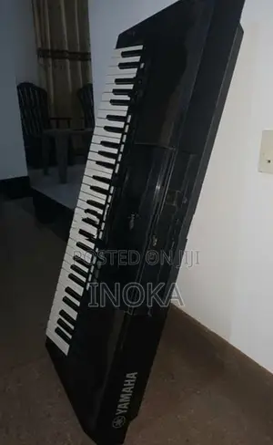 Yamaha PSR E433 Keyboard