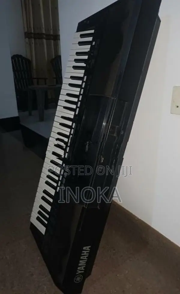Yamaha PSR E433 Keyboard
