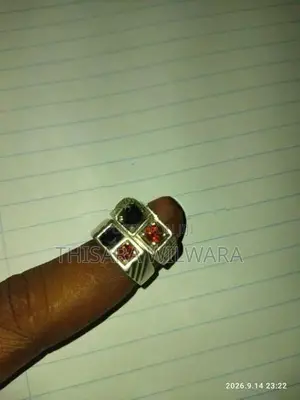 කාක නිල් ගෝමෙද Rings