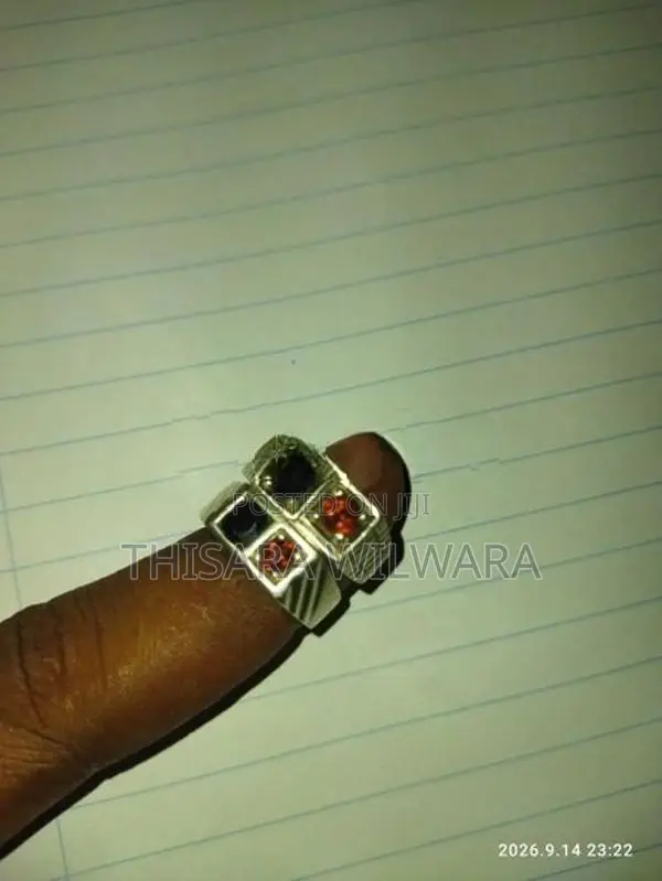 කාක නිල් ගෝමෙද Rings