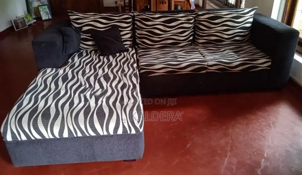 Damro Used Sofa Set